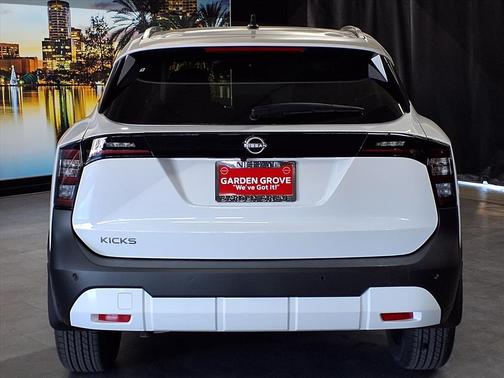 2026 Nissan Kicks SV