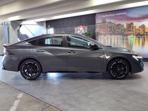 Gun Metallic 2026 Nissan Sentra SR