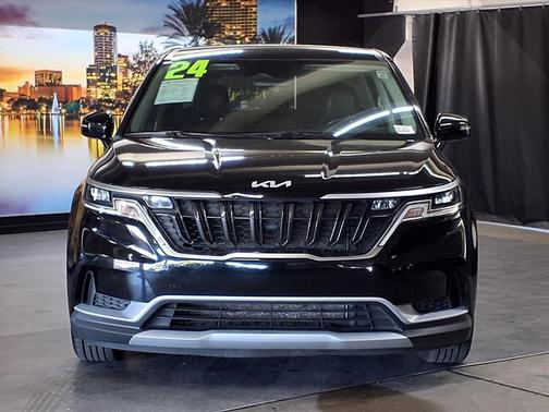 2024 Kia Carnival LX