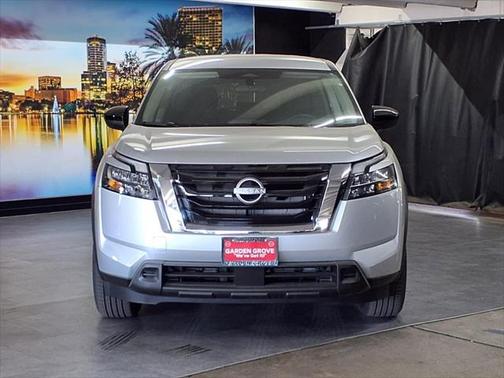 2025 Nissan Pathfinder S FWD