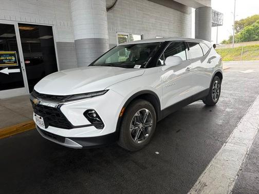 Summit White 2025 Chevrolet Blazer LT