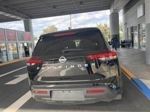 2025 Nissan Pathfinder S FWD