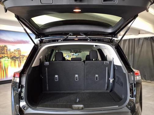 2025 Nissan Pathfinder S FWD