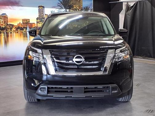 2025 Nissan Pathfinder S FWD