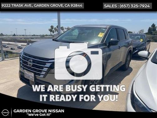 Gun Metallic 2025 Nissan Rogue S
