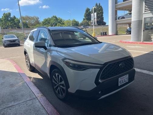 2023 Toyota Corolla Cross XLE