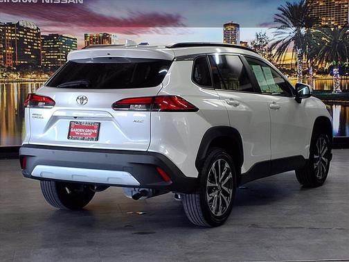 2023 Toyota Corolla Cross XLE