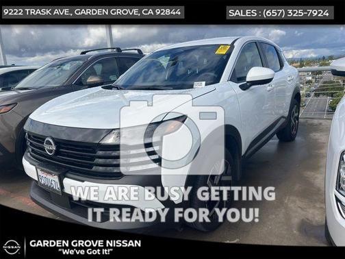 2025 Nissan Kicks SV