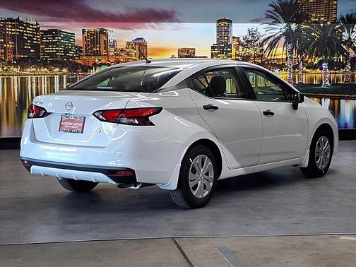 2025 Nissan Versa 1.6 S