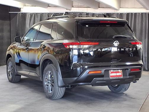 Super Black 2026 Nissan Pathfinder SV