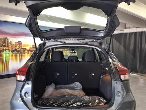 2025 Nissan Kicks S
