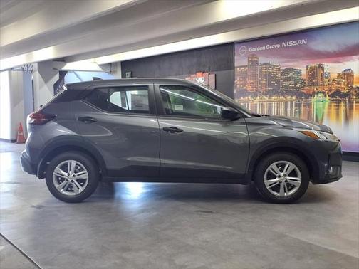 2025 Nissan Kicks S