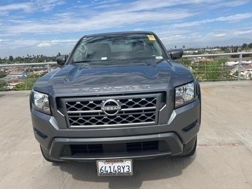2024 Nissan Frontier SV