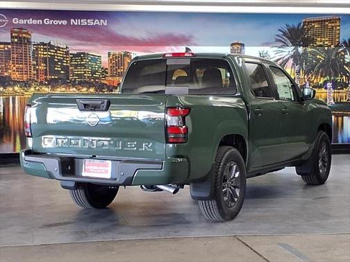 2025 Nissan Frontier SV