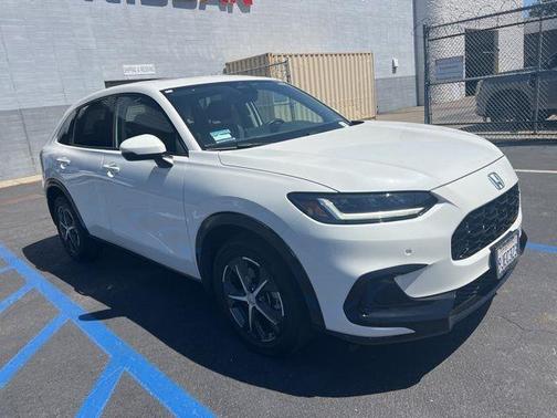 Platinum White Pearl 2024 Honda HR-V EX-L