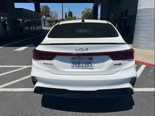Snow White Pearl 2023 Kia Forte GT-Line