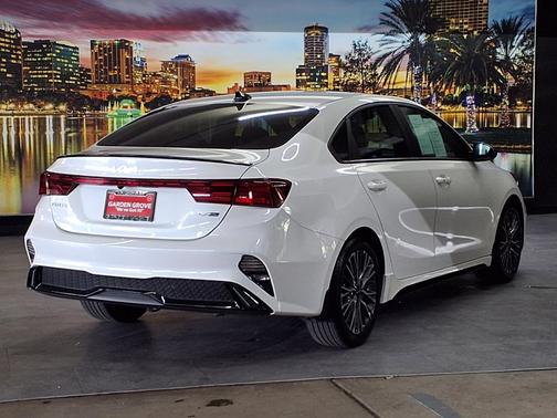 Snow White Pearl 2023 Kia Forte GT-Line
