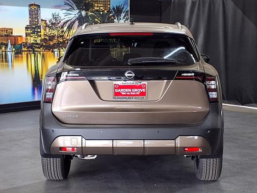Canyon Bronze Metallic 2026 Nissan Kicks SV