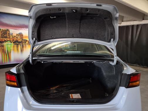 2025 Nissan Altima SR FWD