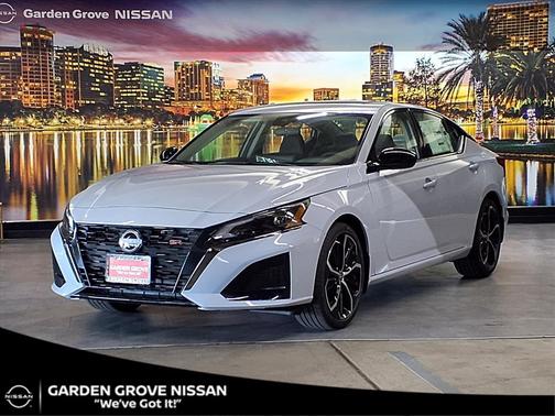 2025 Nissan Altima SR FWD