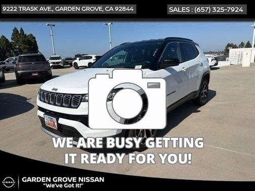 Bright White Clearcoat 2024 Jeep Compass Limited