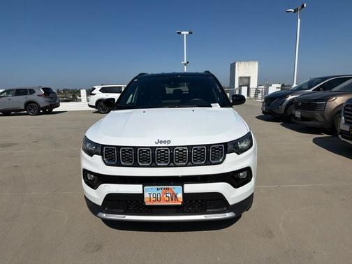 Bright White Clearcoat 2024 Jeep Compass Limited