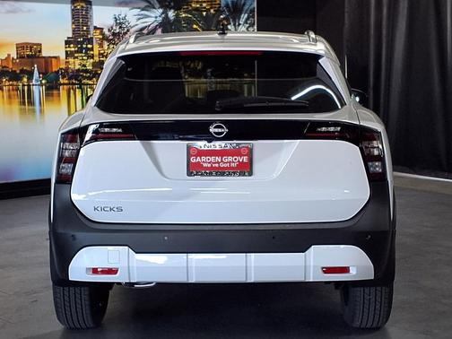 2026 Nissan Kicks SV