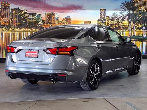 2024 Nissan Altima SR FWD