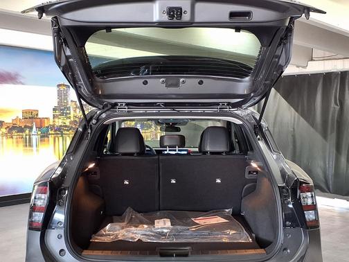 Gun Metallic 2026 Nissan Kicks SR