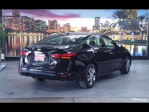 2025 Nissan Altima S FWD