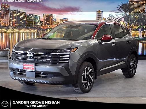 Gun Metallic/Scarlet Ember Tintcoat 2026 Nissan Kicks SV