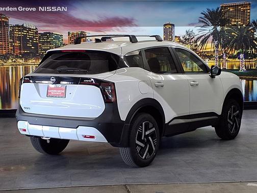 Fresh Powder 2026 Nissan Kicks SV