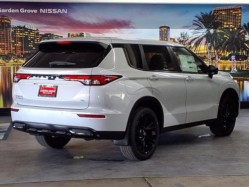 Alpine Frost 2026 Nissan Rogue SL