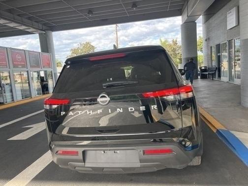 2025 Nissan Pathfinder S FWD