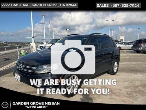 Deep Black 2017 Volkswagen Tiguan 2.0T S