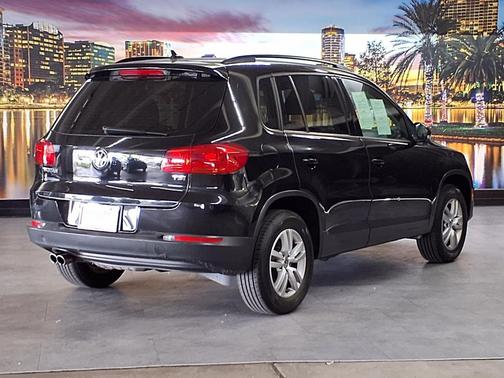 Deep Black 2017 Volkswagen Tiguan 2.0T S