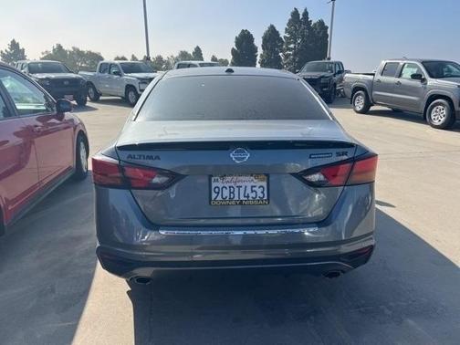 2022 Nissan Altima SR FWD