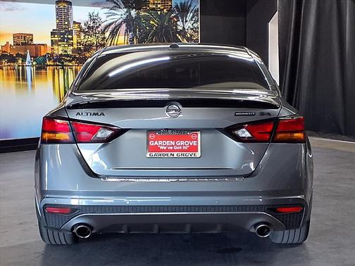 2022 Nissan Altima SR FWD