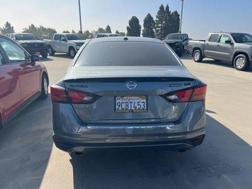 2022 Nissan Altima SR FWD