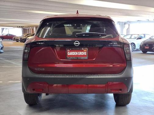 2025 Nissan Kicks SV