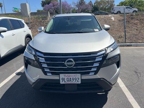 Brilliant Silver Metallic 2024 Nissan Rogue SV