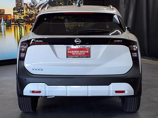 2026 Nissan Kicks SV