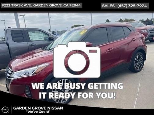 2022 Nissan Kicks SV