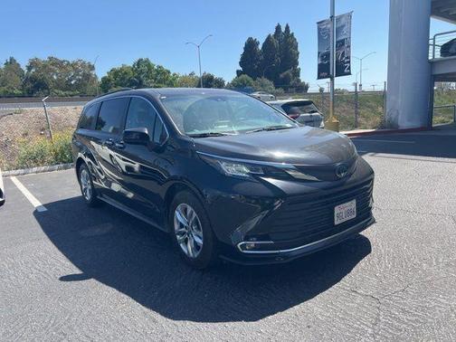 Midnight Black Metallic 2023 Toyota Sienna XLE