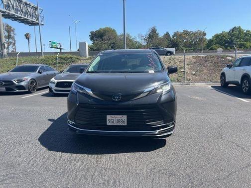 Midnight Black Metallic 2023 Toyota Sienna XLE