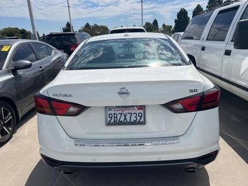 2022 Nissan Altima SR FWD