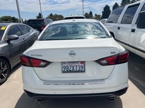 2022 Nissan Altima SR FWD