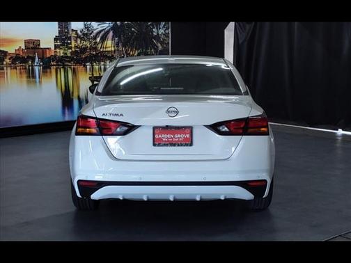 2025 Nissan Altima S FWD