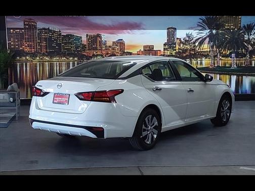 2025 Nissan Altima S FWD