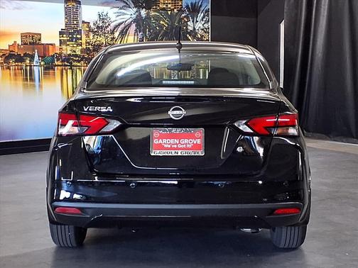 2025 Nissan Versa 1.6 S